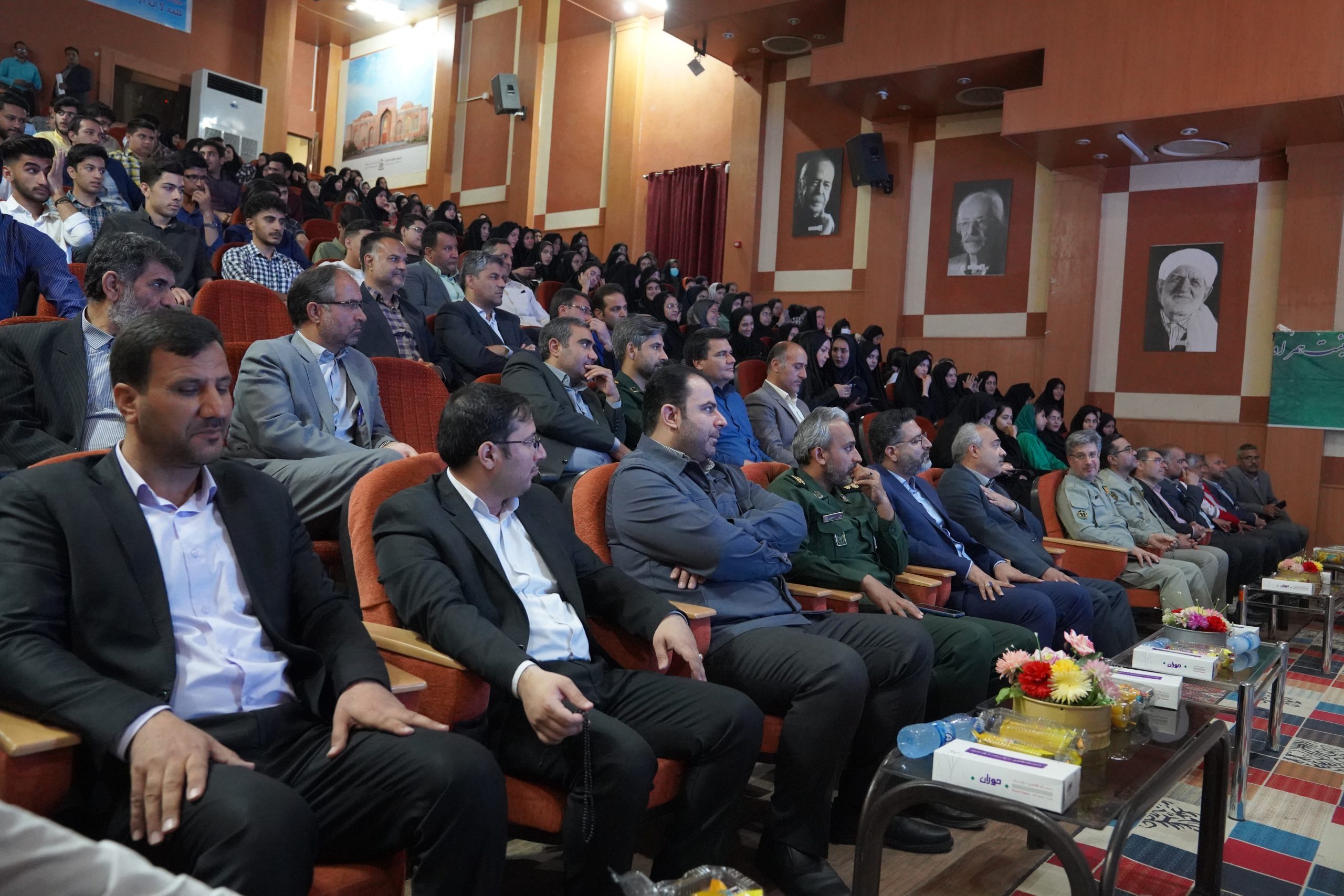 آیین تجلیل از پذیرفته شدگان کنکور سراسری در خواف برگزار شد