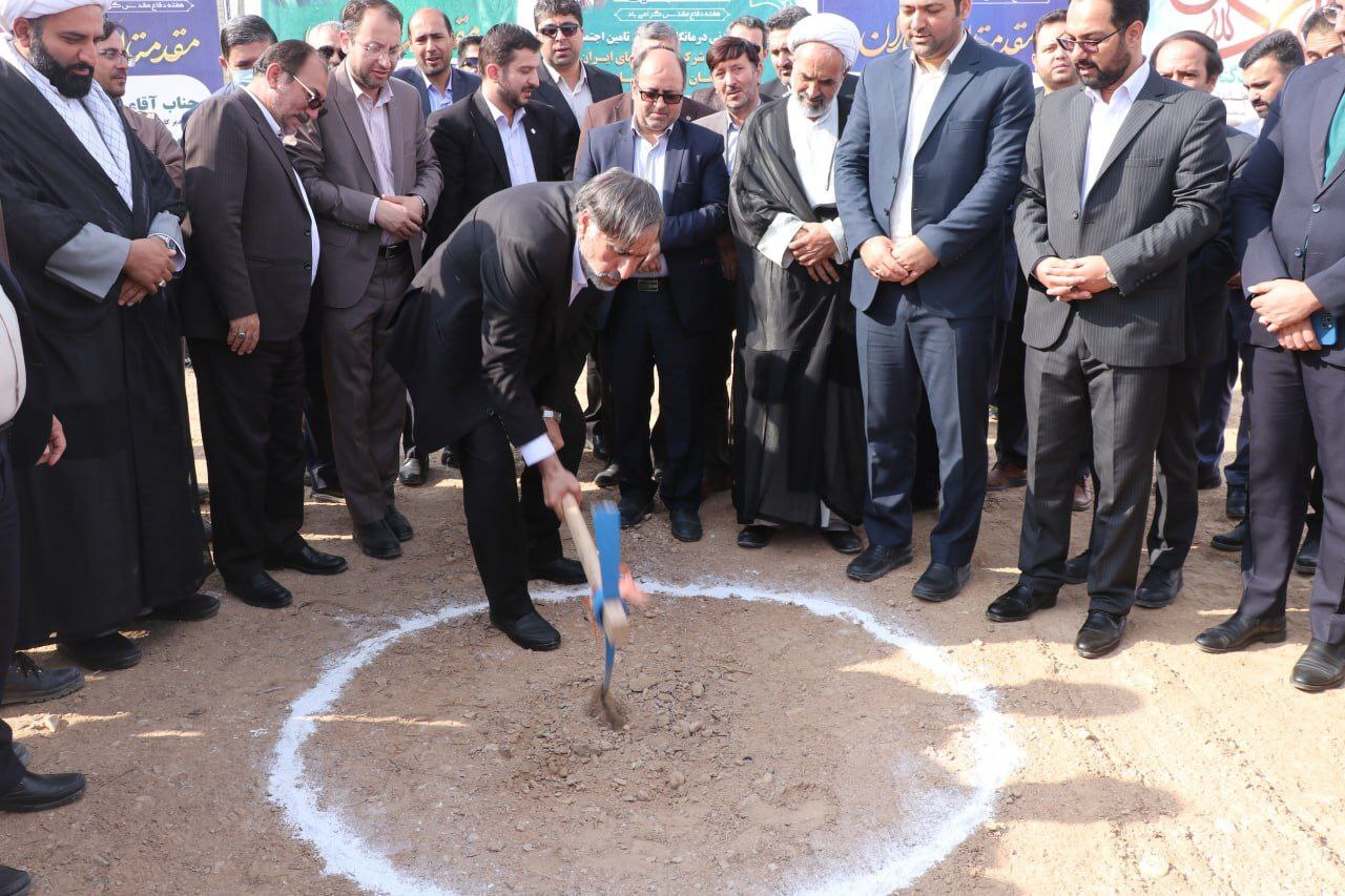 آیین کلنگ زنی احداث درمانگاه تخصصی سازمان تامین اجتماعی با مشارکت شرکت آلومینای ایران برگزار شد