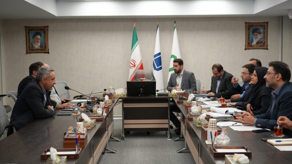 جلسه ارزیابی عملکرد ۶ ماهه منتهی به ۳۱ شهریور ۱۴۰۲ شرکت معدنی املاح ایران برگزار شد
