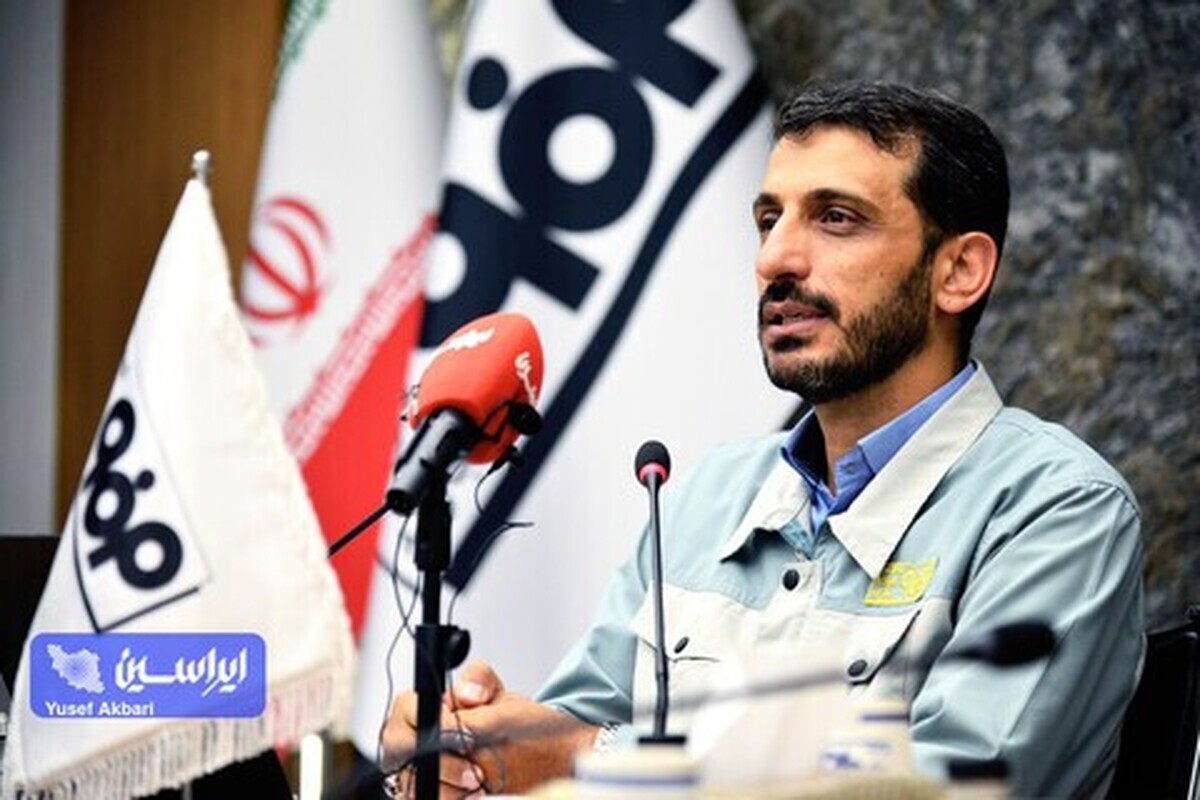 هنر رسالت عظیمی در زمینه آگاهی بخشی در جامعه دارد/ فولاد مبارکه می‌تواند باعث افتخارآفرینی هر ایرانی باشد/ امروز تلاش در عرصه تولید هم همان دفاع مقدس است