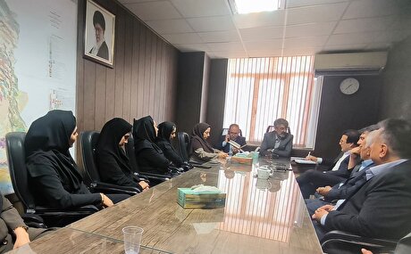 دیدار مشاور و معاون سازمان زمین‌شناسی و اکتشافات‌ معدنی کشور از مرکز شیراز