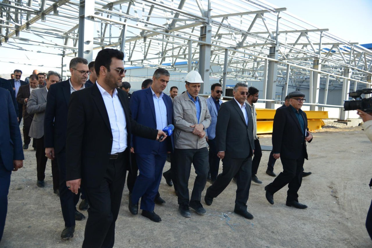 بازدید استاندار مرکزی از پروژه کارخانه کربن صنعت امیرکبیر (واحد آندسازی شرکت آلومینیوم ایران)
