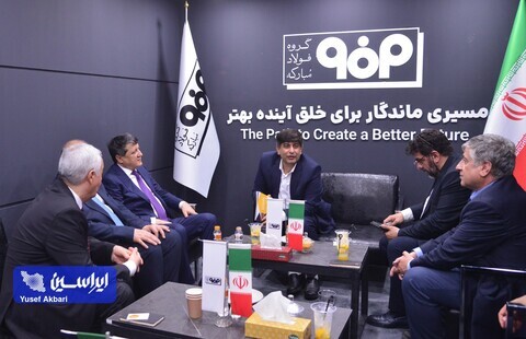 وزیر صنعت و فناوری‌های نوین تاجیکستان از غرفه فولاد مبارکه بازدید کرد