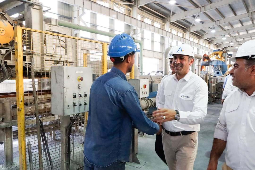 بازدید میدانی مهندس زحمتکش از واحد‌های مختلف کارخانه مجتمع آلومینیوم جنوب در قالب بازدید‌های دوره‌ای